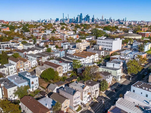 46 Spruce Street image 26 of 28