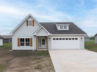 512 Catalpa St, Independence, KS 67301