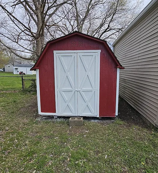 Mini Barn