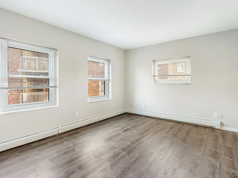 2311 E North Ave #3 — Photo 4