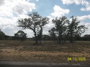 Mesa Verde Dr E, Center Pt, TX 78010