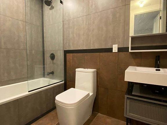 5th image of 293 Fenimore St #33B