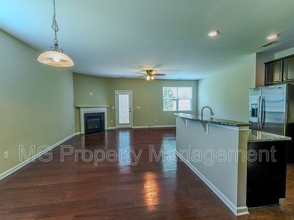 2nd image of 2745 Sawbridge Ln