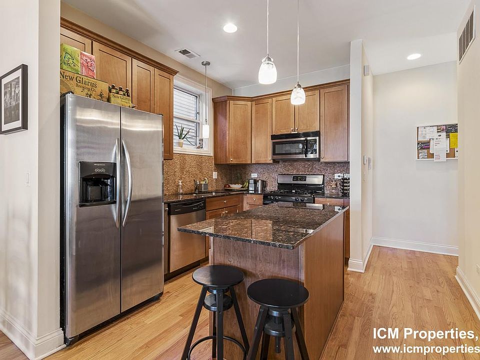 1st image of 1039 W Newport Ave #2Y