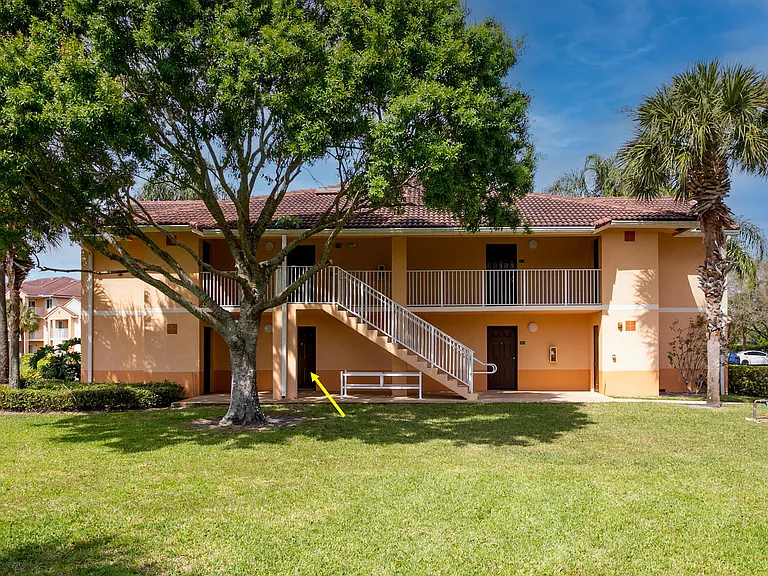 281 SW Palm Dr #102 — Photo 26