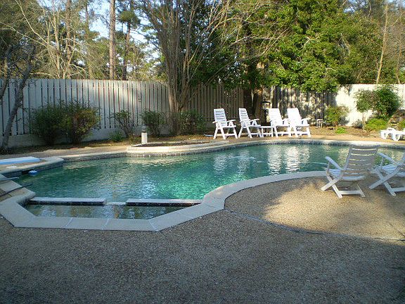 4th image of 700 Wildwood Ave
