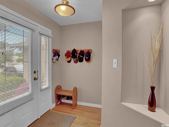 4th image of 4926 Marigold DRIVE