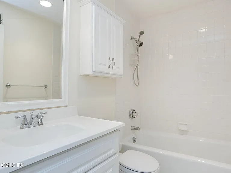 51 Forest Ave #26 — Photo 8