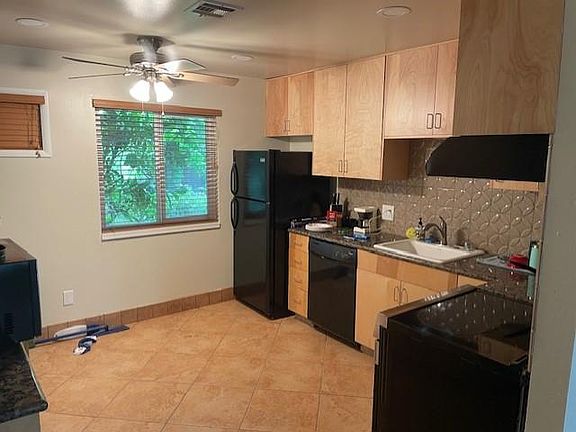 3rd image of 2320 W Yosemite Dr