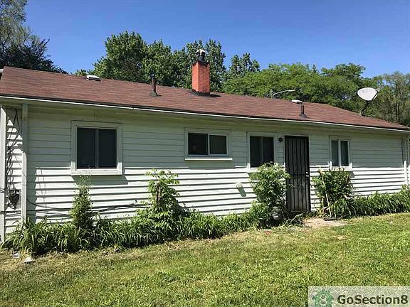 4th image of 15451 Beaverland St
