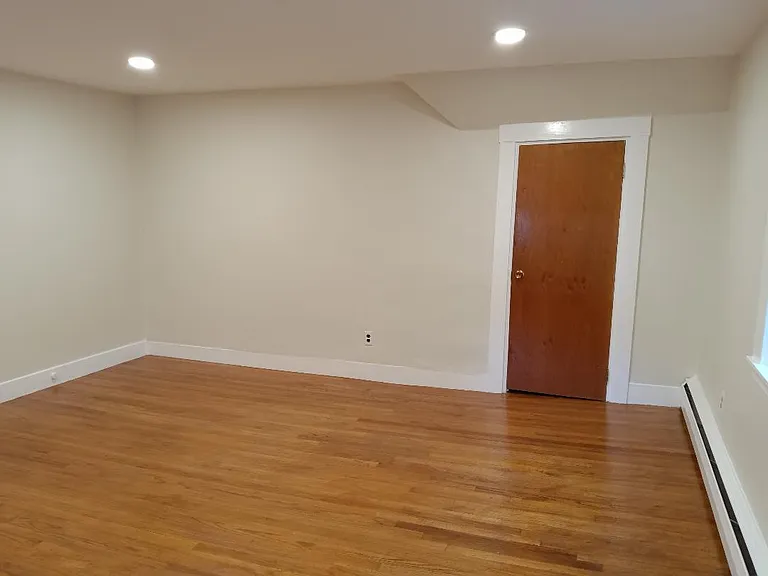 85 Webster St #2 — Photo 7