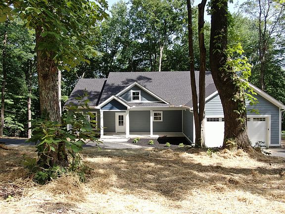 3rd image of 218 Hurricane Shores Rd