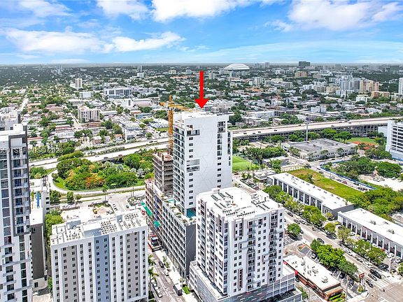 2nd image of 229 SW 9th St #504