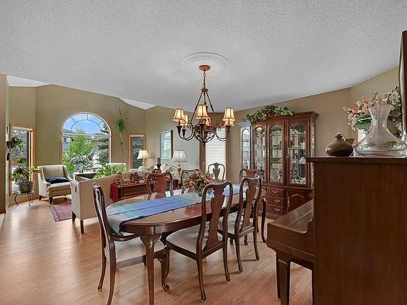 4th image of 158 SE Valley Glen Hts NW