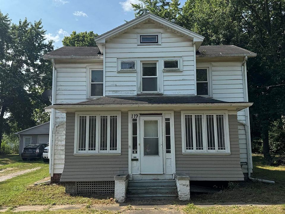 1st image of 119 E Dearborn St