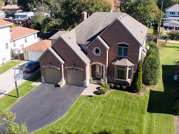 2nd image of 107 N Warwick Ave