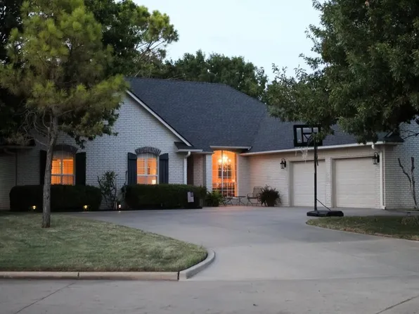 2203 Meadow Lark Dr, Duncan, OK 73533