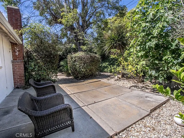 27921 Lomo Dr — Photo 12