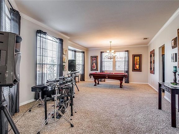 4th image of 1333 Chase Oaks Dr