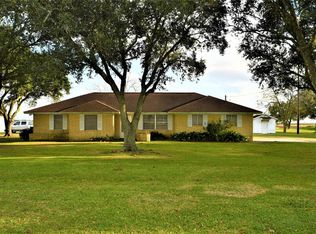 650 County Road 452, El Campo, TX 77437
