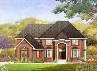 20990 Normandy Ct, Northville, MI 48167