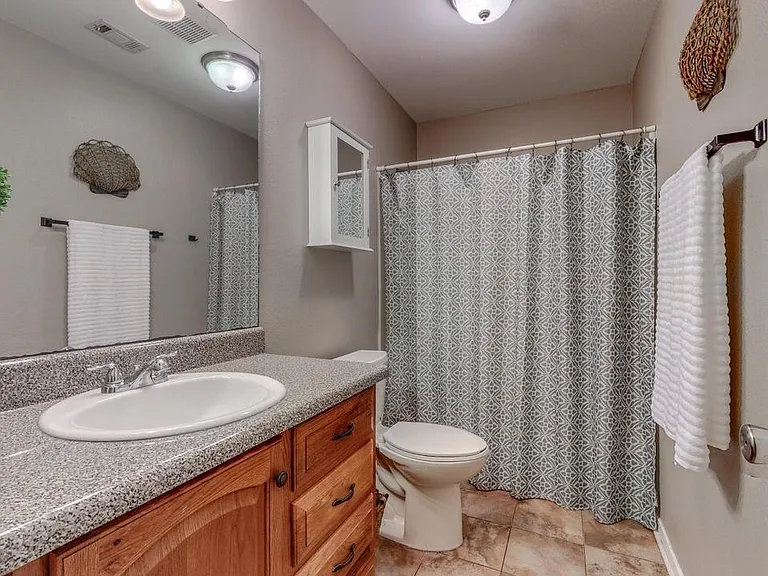 1054 Northview Dr — Photo 48