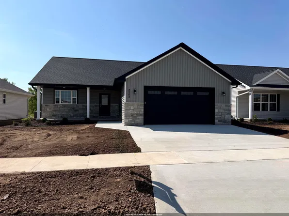 2203 E Golden Gate Dr, Appleton, WI 54913