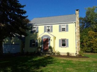 10 Mac Kenzie Cir, Newtown, CT 06612