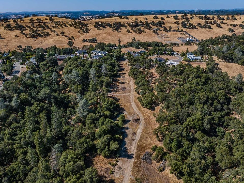 1st image of Golden Hills Dr