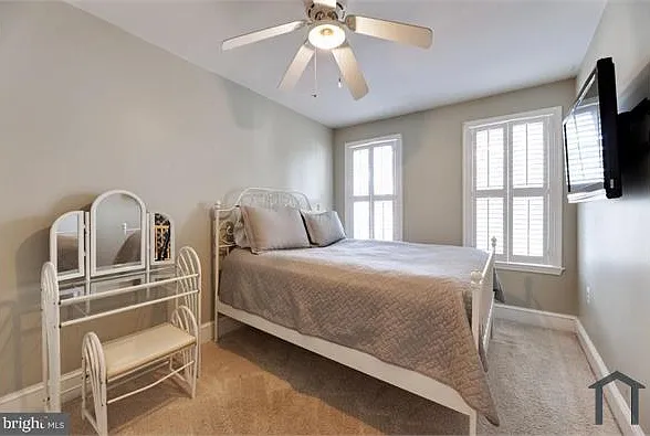 1637 Kramer St NE — Photo 27