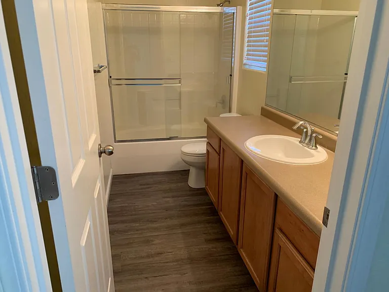 4650 W Rialto Ave — Photo 7