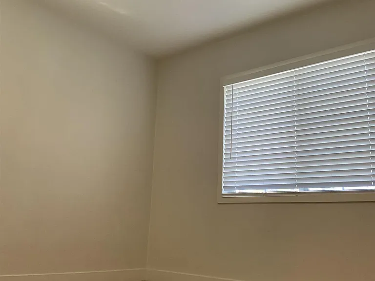 520 Glover Ave #A — Photo 12
