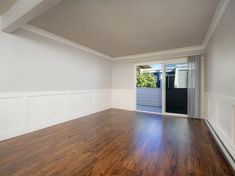Breakwater1 Bedroom, Living Room Breakwater1 Bedroom, Living Room