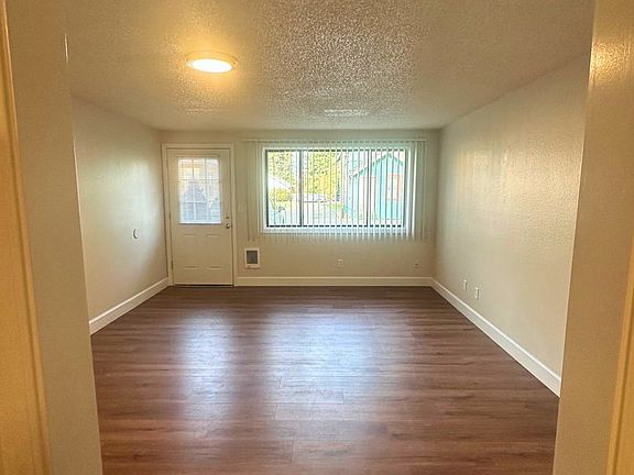 2nd image of 163 Catron St N APT 2