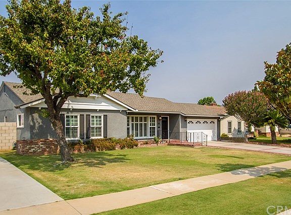 3rd image of 1317 Sierra View Dr