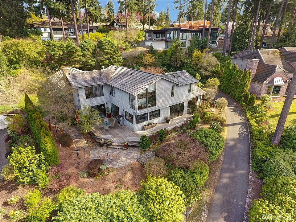 1st image of 2716 95th Ave NE