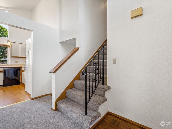 4th image of 1019 S 94th Street