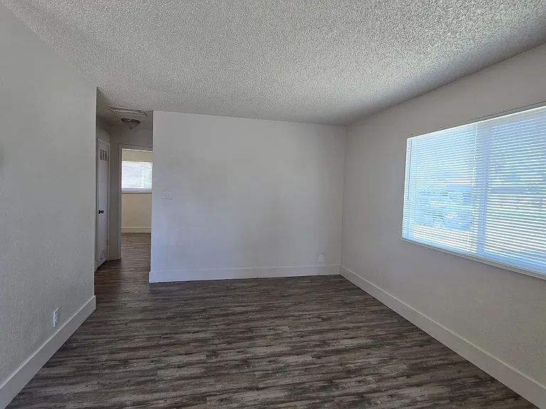 4419 N Clark St #A — Photo 5
