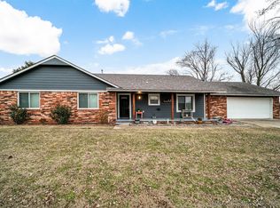20925 River Bend Dr, Claremore, OK 74019
