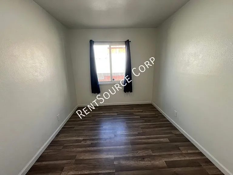 222 E Virginia Way — Photo 13