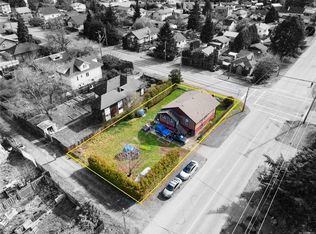 458 4th St, Nanaimo, BC V9R1T5