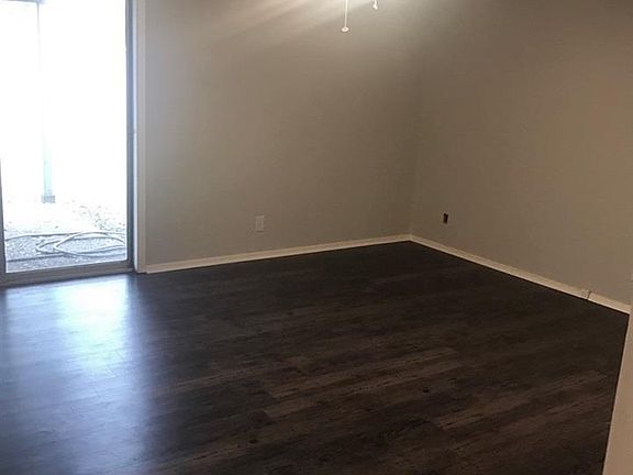 5th image of 300 Vicksburg Dr