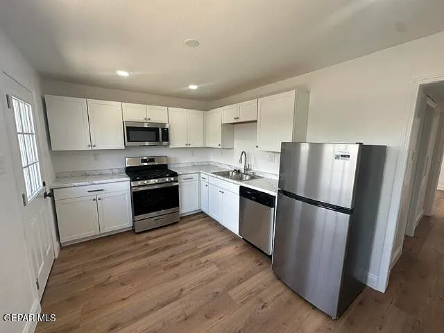 3921 Cambridge Ave #B — Photo 5