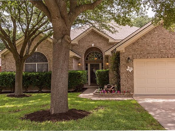 2nd image of 903 Cashew Ln