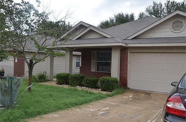 1st image of 5125 English Glade Dr