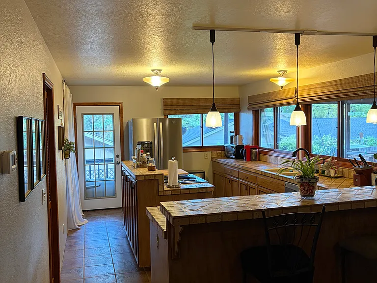 421 Forest Dr — Photo 11