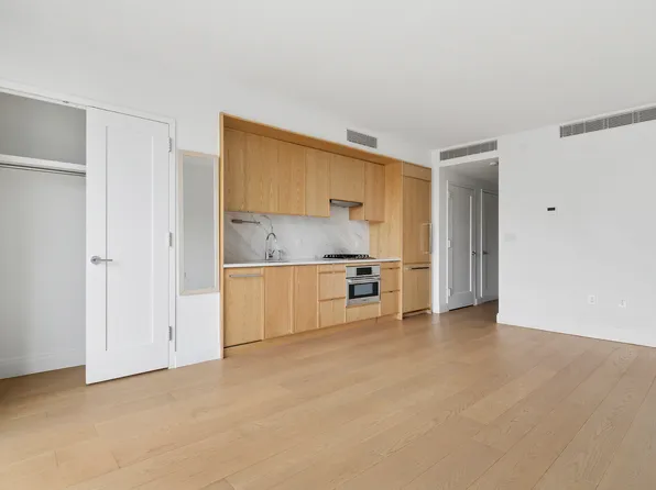 37-14 34th Street image 3 of 5