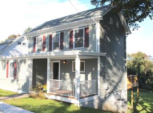 46 Main St, Hampton, NJ 08827