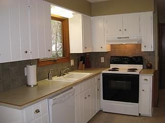Kitchen, new counter & tile