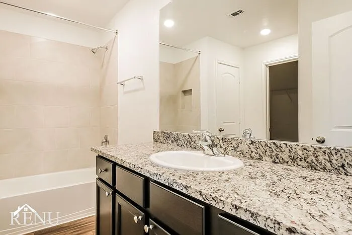 101 Fox Glen Trl — Photo 9